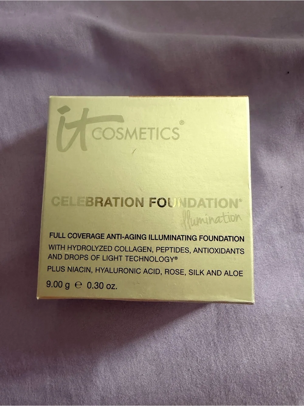 it cosmetics Celebration Foundation Illuminating -